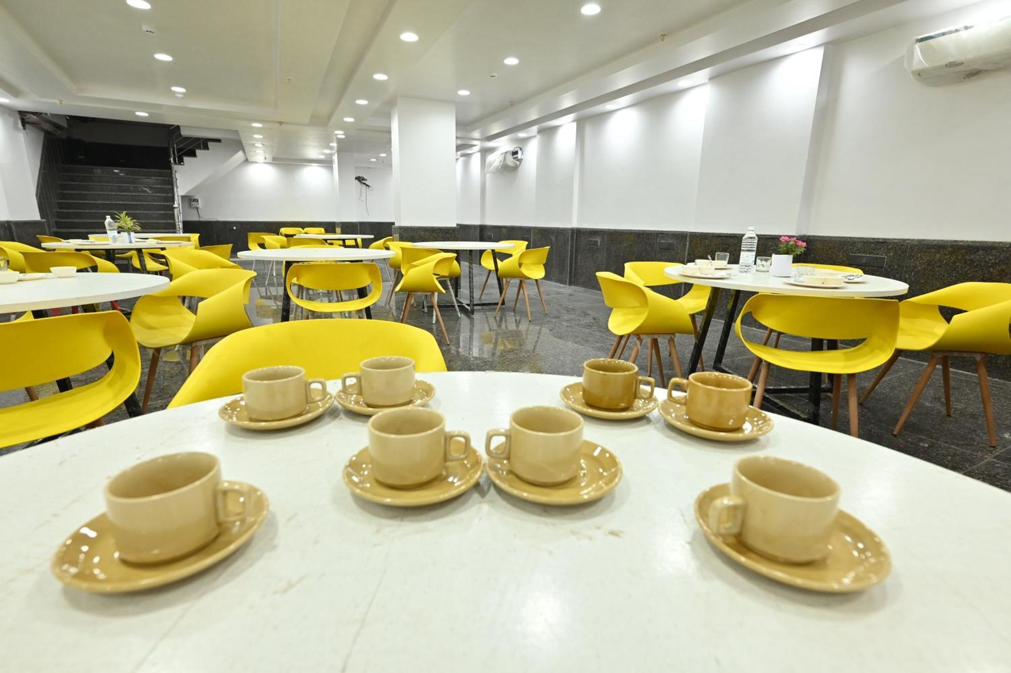 Hotel Down Town Paschim Vihar Delhi  Exterior photo