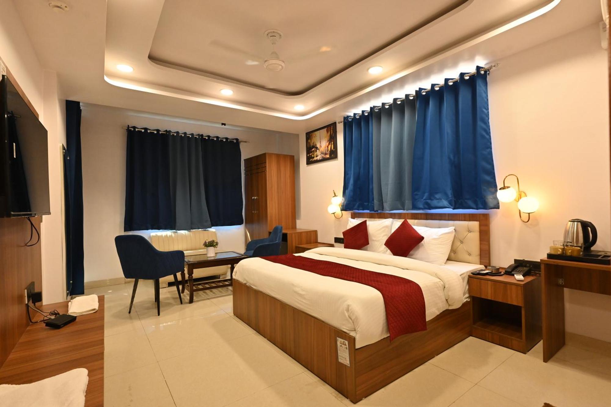 Hotel Down Town Paschim Vihar Delhi  Exterior photo