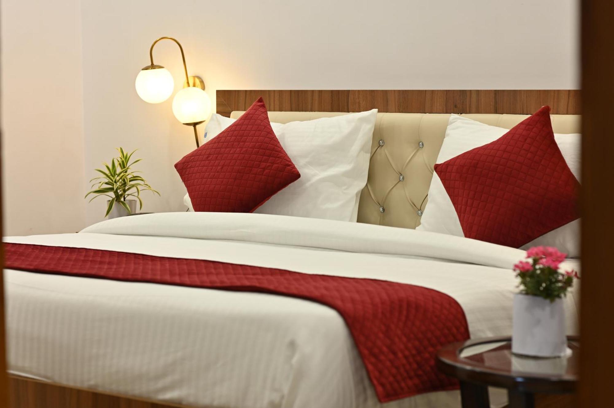 Hotel Down Town Paschim Vihar Delhi  Exterior photo