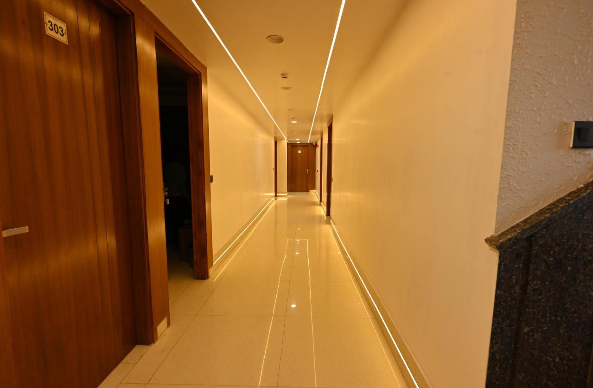 Hotel Down Town Paschim Vihar Delhi  Exterior photo
