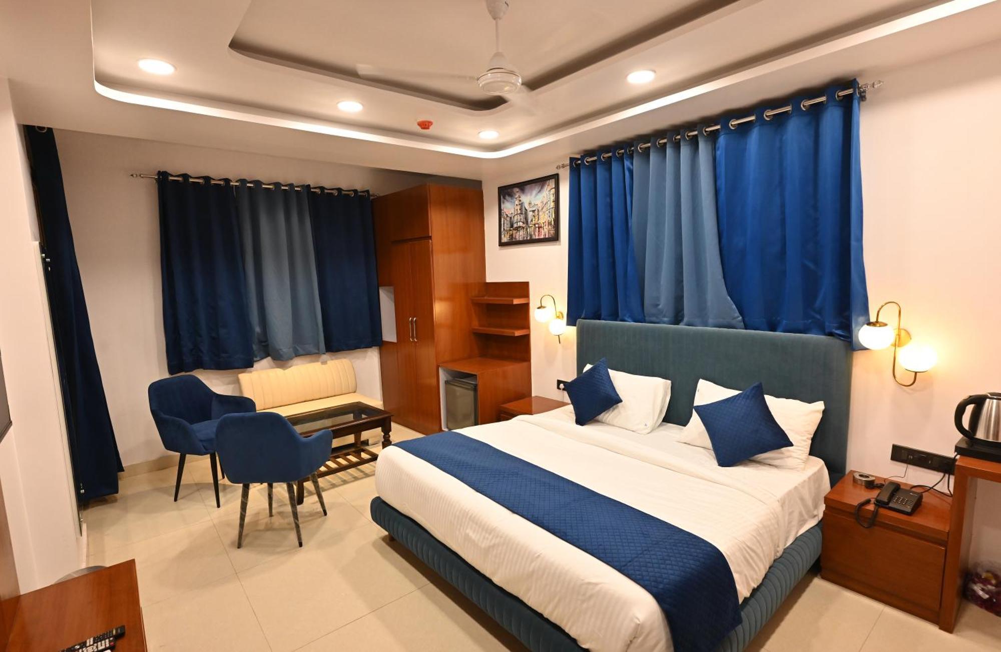 Hotel Down Town Paschim Vihar Delhi  Exterior photo